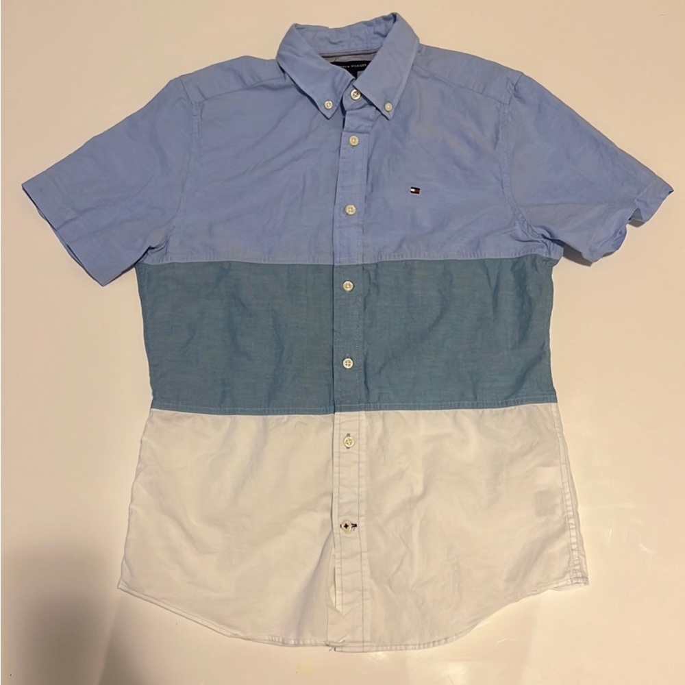 Men’s Tommy Hilfiger button short sleeve shirt